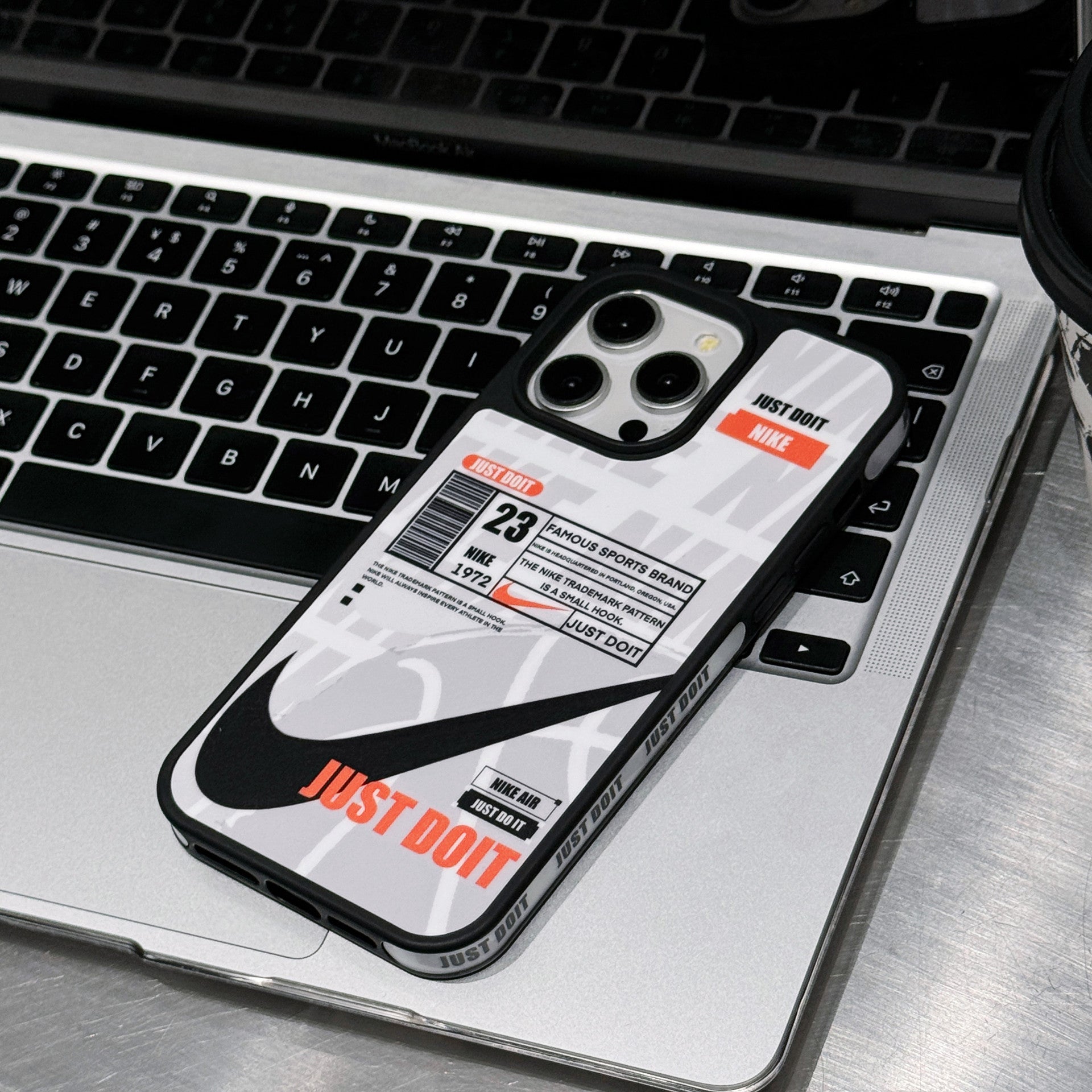 NIKE ×Just Do It Tag iphone Case