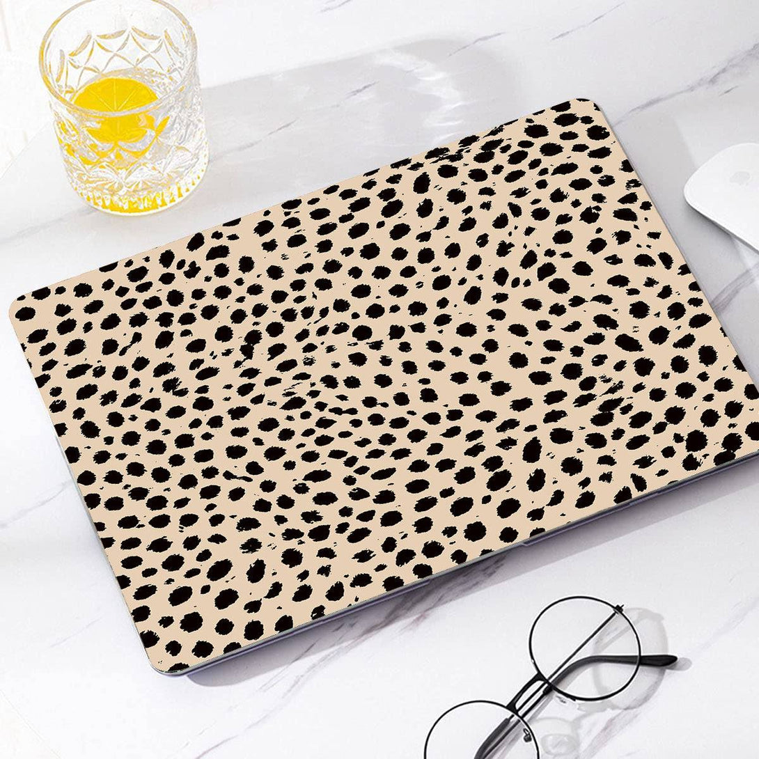 Leopard | Macbook case customizable Logo shines through - BELKCASE