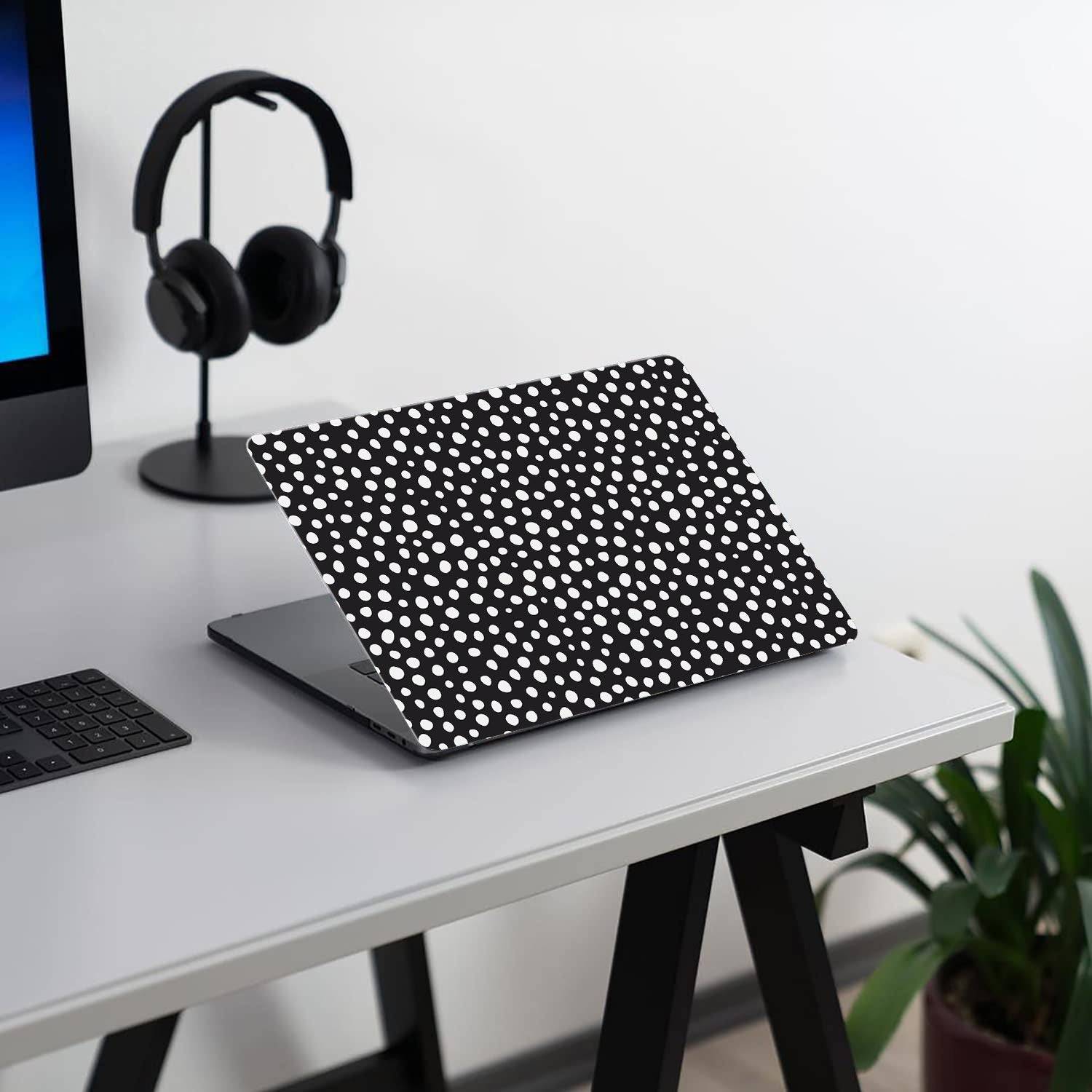 Grace | Macbook case customizable Logo shines through - BELKCASE