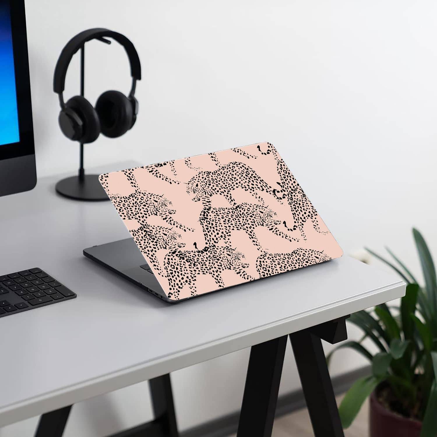 Cheetah | Macbook case customizable Logo shines through - BELKCASE