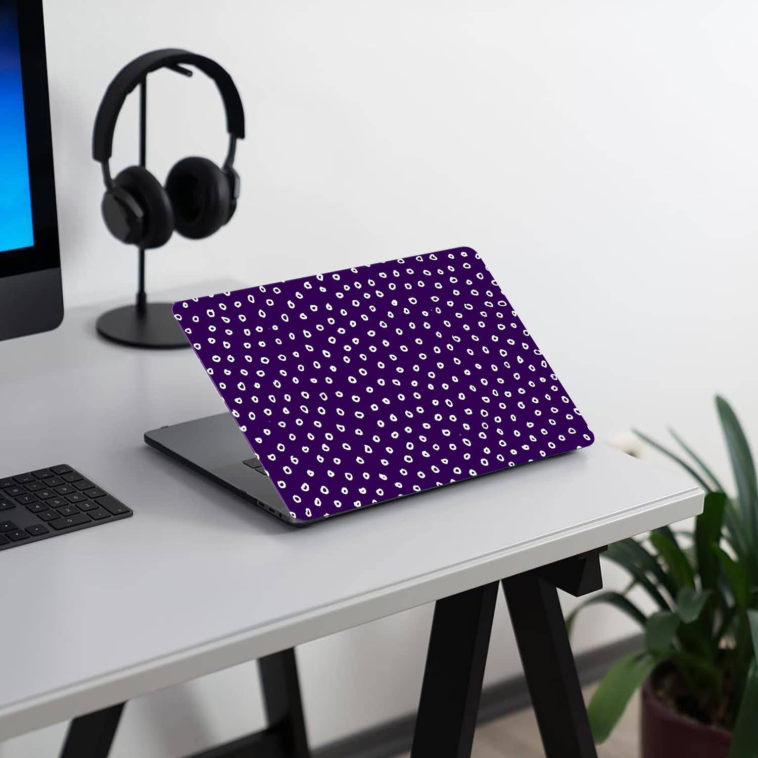 Purple plot | Macbook case customizable Logo shines through - BELKCASE